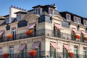 Le Bristol image 1