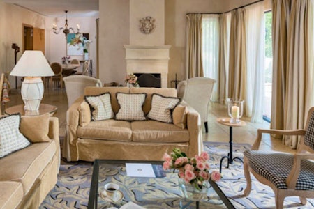 Living room area, Villas at Terre Blanche Provence